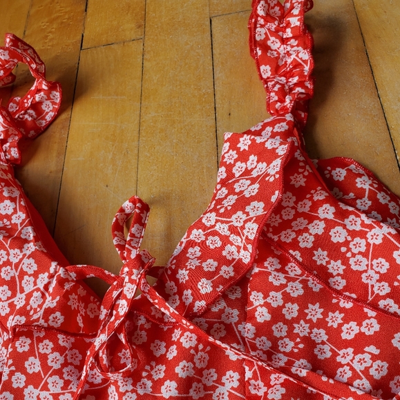 Flirty Floral Mini Dress Sz S - Picture 2 of 2